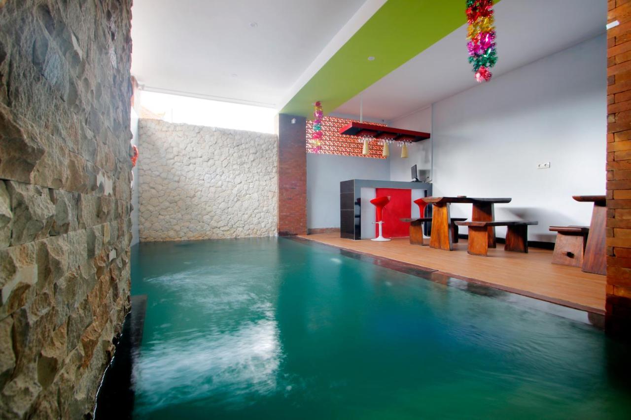 Valomia Guest House Denpasar Exterior foto