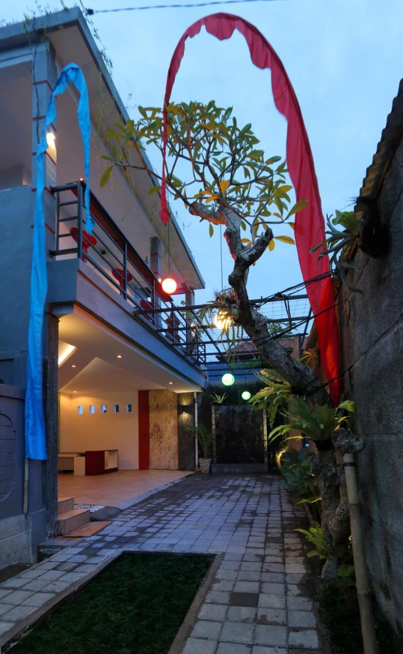 Valomia Guest House Denpasar Exterior foto